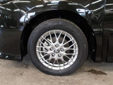 純正16インチアルミホイール装備です☆
