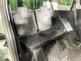 3列目シートはもちろん状態良好☆大人でもゆったりと座って頂けますので、大人数でのお出かけもラクラクです♪ご家族で、気の知れた仲間で、ドライブに行くのが楽しみですね♪