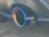 SYMSRACINGのマフラーを装着してます。