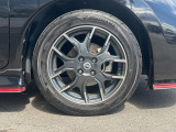 【純正16インチアルミホイール】外観にマッチした純正アルミホイールを装着しております。各種社外アルミホイールや、スタッドレスタイヤも取扱いしております。是非ご相談ください♪