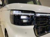 LEDヘッドライトで夜道も安心!