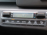 オートエアコンで車内はいつでも快適です♪