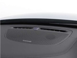 【harman/kardon】世界のオーディオファン垂涎のプレミアムサウンドシステムを搭載。原音に近い音場空間を忠実に再現。乗る人すべてに最良の音響体験を提供します。