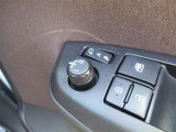 駐車時や狭い道でのすれ違い時に気を使うミラー。電動格納式ドアミラーはそんな時に便利です。