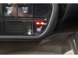 シートヒーター装備付き車!!座席に埋め込まれた電熱線によりシートを暖めることが出来る装備で、温められたシートは、寒い冬には最適です!!