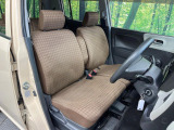 運転席シート廻りは使用感も少なく、良好な状態となっています。丁寧に使われていたことがよくわかりますね。