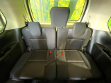 3列目シートはもちろん状態良好☆大人でもゆったりと座って頂けますので、大人数でのお出かけもラクラクです♪ご家族で、気の知れた仲間で、ドライブに行くのが楽しみですね♪