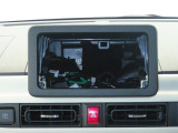 オーディオ取り付けスペースあります。 お好きなナビやオーディオを取り付け出来ます。