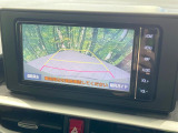 【バックカメラ】駐車時に後方がリアルタイム映像で確認できます。大型商業施設や立体駐車場での駐車時や、夜間のバック時に大活躍!運転スキルに関わらず、今や必須となった装備のひとつです!