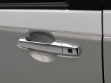 納車の前にはエンジンオイル、オイルエレメント、エアクリーナー、クーラント、バッテリー、ワイパーゴムのチェックまたは交換を行います!