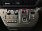 運転席/助手席シートヒーターで寒い日もすぐに温かくなり快適に過ごせます。3段階の温度調整が可能です