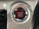 ワンプッシュでエンジンのスタート、ストップが出来て便利です。