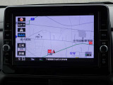 【ナビ】メモリーナビ(MM320D-L)付きです。目的地を設定すれば初めての場所でも簡単に行くことができます。もちろん音楽だって聴けちゃいます♪