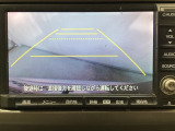 バックでの車庫入れも安心です! リアカメラが付いているバックモニター付のナビを装備しております。操作線もついており距離感も画面から確認できます。