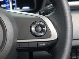 レーダークルーズコントロール(全車速追従機能付)付きです。車速に応じて追従支援してくれるので、ロングドライブも快適です。詳細は販売店スタッフまでおたずねください。