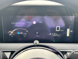 視認性の高いスピードメーターです。外気温、平均燃費等の情報も表示!