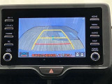 バックガイドモニターで、後方を確認しながら安心して駐車することができます。運転初心者も熟練者も必須の機能ですよ!