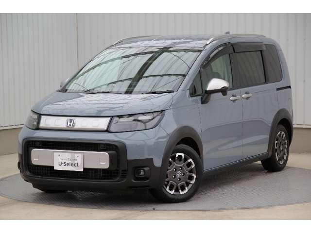 フリード 1.5 e:HEV クロスター 