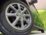 【15インチアルミホイール】外観にマッチしたアルミホイールを装着しております。各種アルミホイールや、スタッドレスタイヤも取扱いしております。是非ご相談ください♪