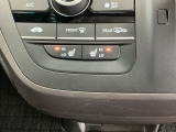 運転席/助手席シートヒーターで寒い日もすぐに温かくなり快適に過ごせます。2段階の温度調整が可能です