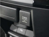 【Honda SENSING】 カメラ等装置で精度の高い検知能力を発揮、安全運転を支援します。ステアリング上のコントローラーに注目!