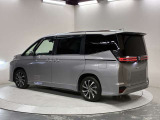 人気の車種が勢ぞろい!各メーカー 最新人気車がラインナップ!見て触って選べる展示場です!