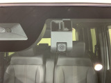 先進の安全運転支援システム、HondaSENSINGがもたらす、より高い安心と快適性です。ドライブレコーダー付きで、万が一の場合でも安心です。