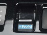 e-ペダル・・・アクセルペダルワンペダル操作で発進加速・減速がスムーズ