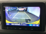 リアカメラ装備、運転に自信のない方でも安心して車庫入れができるリバース連動リアカメラが装着されています。狭い駐車場はもちろん、雨の日や夜間でもストレスなく運転していただけます。