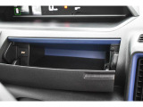 運転席インパネアッパーボックス(USB電源付き)