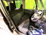 運転席シート廻りは使用感も少なく、良好な状態となっています。丁寧に使われていたことがよくわかりますね。