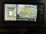 バックカメラ付!バックカメラ、パノラミックビューモニター付きで視界良好
