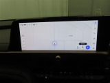 ディスプレイオーディオにナビ機能が設定されています。簡単な操作で行き先を入力することができ、音声で目的地まで案内してくれます。初めて訪れる場所も安心です。
