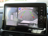 周囲の状況が分かるアラウンドビューモニター搭載。苦手な縦列駐車もこれがあれば安心ですね。