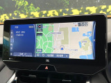 【12.3インチワイドナビ】高級感とインパクトのある大型ワイドナビを装備。各種オーディオ操作はもちろん、横長ワイド画面でのマップ2分割表示など、利便性も高いナビです♪