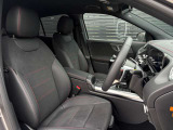 【メモリー付きパワーシート】3名までのシートポジションを記憶できるパワーシート!運転席のみ、ドアミラー・ステアリング位置も記憶可能です。高速道路などでの、運転交代時などに便利な機能です☆