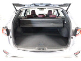 大容量のラゲッジルーム。リヤシートのバックレストを分割して倒す事で拡張出来ます