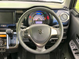 ステアリングも使用感が少なく、きれいな状態となっております♪