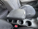 センターアームレストコンソール☆肘置きも付いてます☆