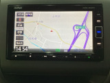 ナビゲーションはフルセグTV、インターナビ対応のGathers純正メモリーナビを搭載しています。Bluetoothオーディオ機能がありますので、スマートフォンなどの音楽も再生できます。