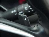◆パドルシフト装備◆オートマチック車でもミッション車のようなフィーリングを楽しめます。エンジンブレーキを使いたい時にも役立ちます。
