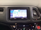 ナビゲーションはフルセグTV対応のメモリーナビ(社外品)を搭載しています。Bluetoothオーディオ機能がありますので、スマートフォンなどの音楽も再生できます。
