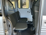 リアシートも広々としていて、座りやすいです。