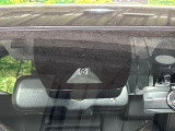 【トヨタセーフティセンス】走行中に前方の車両等を認識し、衝突しそうな時は警報とブレーキで衝突回避と被害軽減をアシスト。より安全にドライブをお楽しみいただけます。