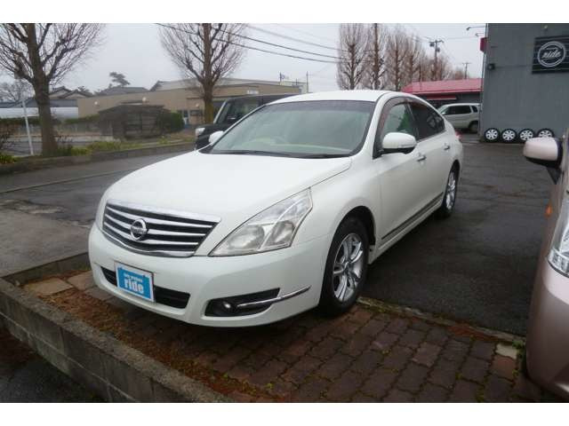 ティアナ 2.5 250XE