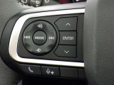 ステアリングスイッチ装備!運転しながら手元でオーディオの操作などができます。
