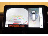 バックモニター&パノラミックビューで車庫入れや駐車もラクラク♪※あくまでも補助的な装置なので目視確認もお忘れなく!