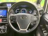 ステアリングも使用感が少なく、きれいな状態となっております♪