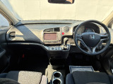 シンプルで見やすいインパネ設計で、毎日の運転も快適に行えます。