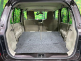 普段のお買い物や通勤、送迎等に十分な荷室スペースを確保しております。セカンドシートを倒すと、大きな荷物の積載も可能です♪